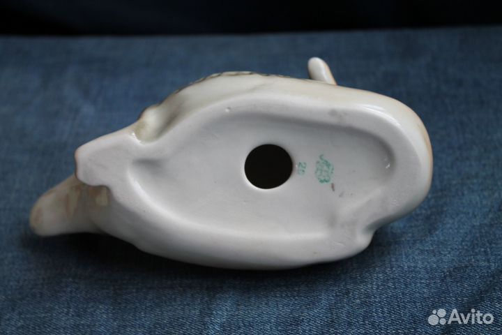 Фарфоровая статуэтка. Утка. лфз