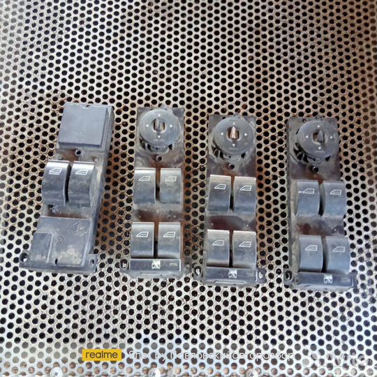 Блок управления стеклоподъемниками Ford Focus