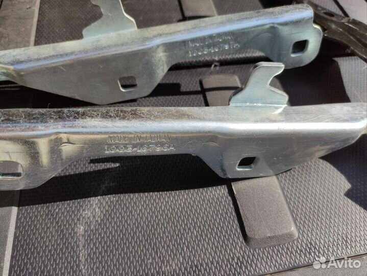 Петли капота Ford Mustang 6 2018+