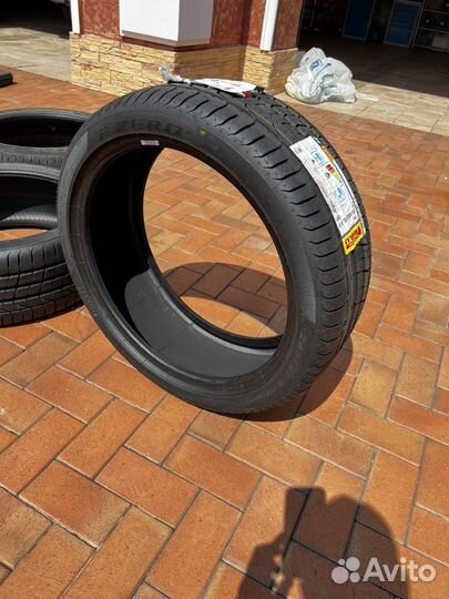 Pirelli P Zero 245/40 R20 и 275/35 R20