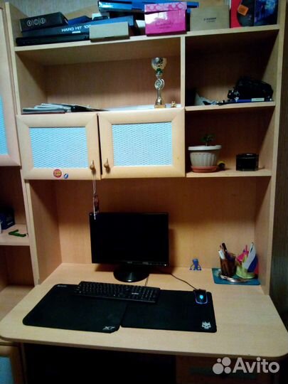 Стол компьютерный
