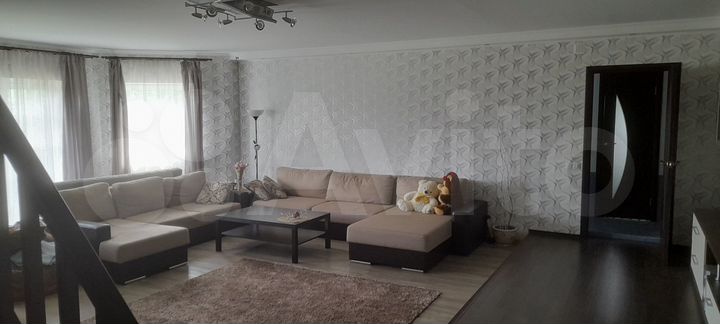 Дом 400 м² на участке 17 сот.