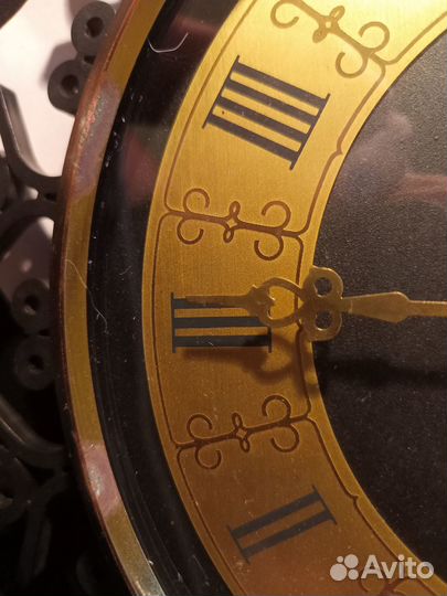 Настенные ретро-часы Янтарь (СССР)