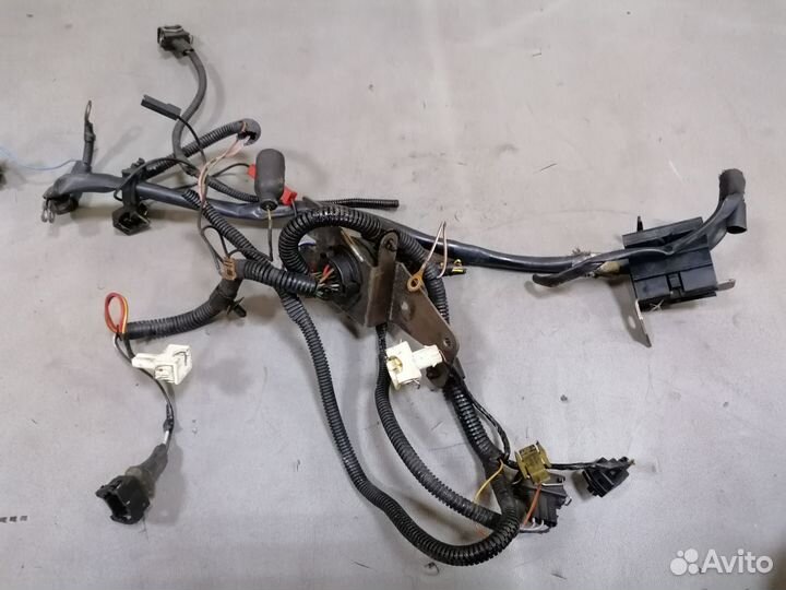 Проводка (коса) моторная VW Passat B3 2.0 9A 1990