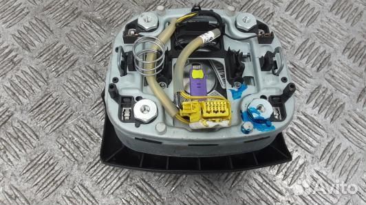 Подушка безопасности водителя skoda superb 2 (EEA1