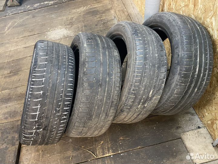 Triangle Sportex TSH11 215/55 R17 94Y