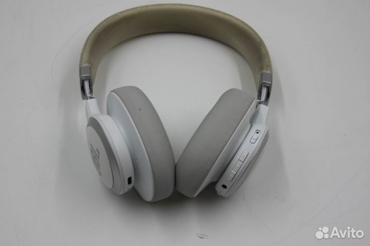 Наушники накладные Bluetooth JBL Live 660NC