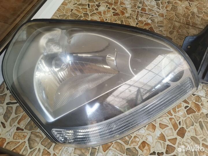 Фары hyundai tucson 2008