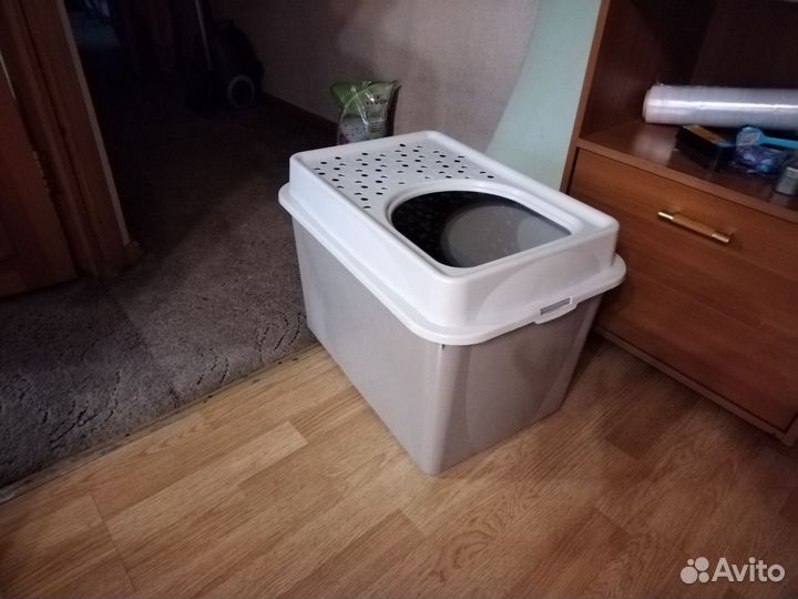 Закрытый лоток для кошек