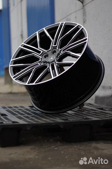 Кованые диски R23 на Mercedes GLS