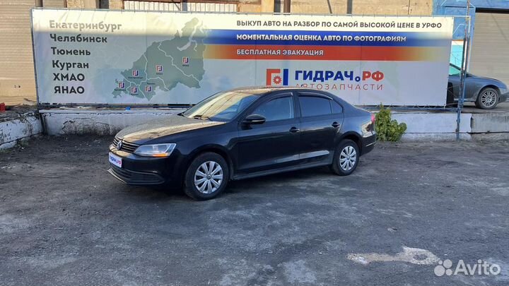 Клапан вакуумный Volkswagen Jetta (A6) 03C103201K