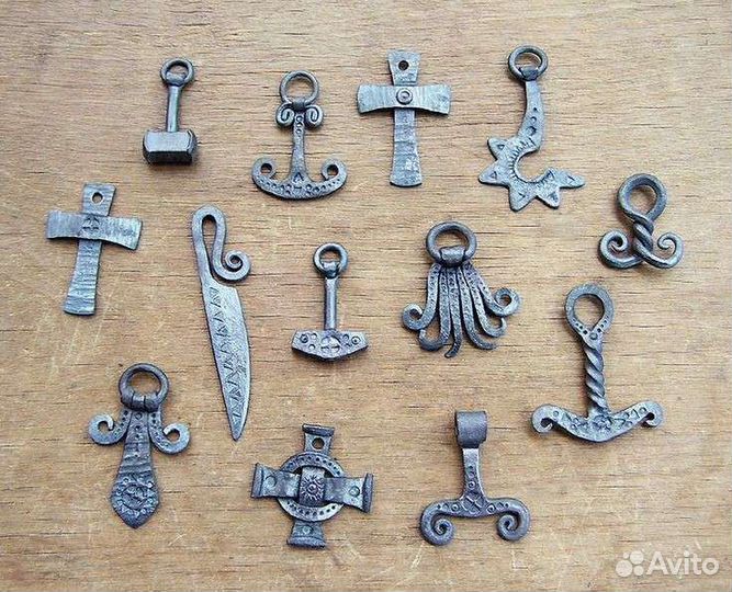 Скобы, подковы, безделушки