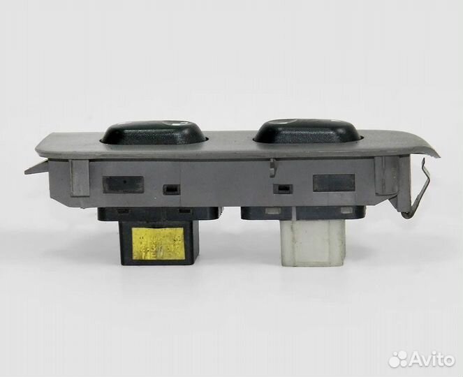 Кнопки стеклоподъемника Ford Escape 2.0 03г