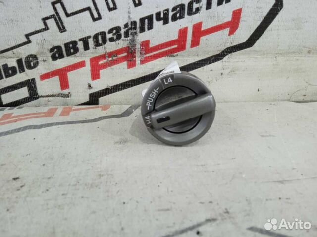 Кнопка toyota land cruiser GRJ200 URJ200 URJ202W U