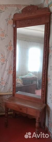 Трюмо с зеркалом старинное