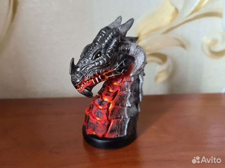 Бюст дракона ручной работы