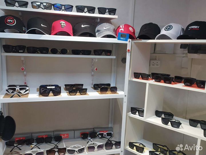 Солнцезащитные очки, бейсболки