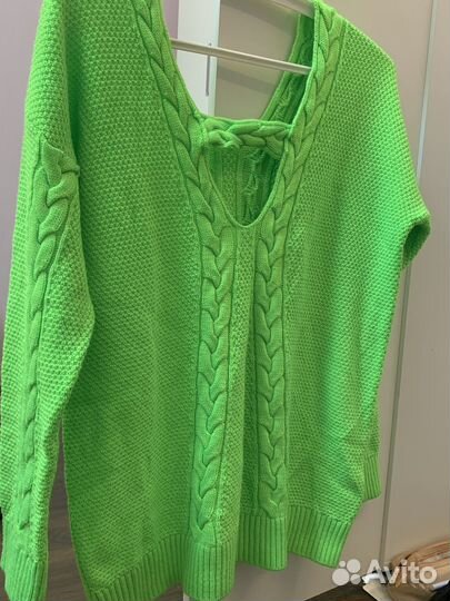 Свитер женский