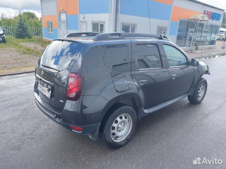 Renault Duster 1.6 МТ, 2020, битый, 153 200 км