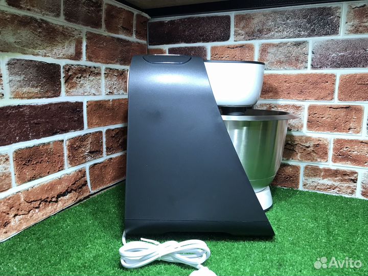 Z.11472 Кухонный комбайн Bosch Cnum 50 MUM 52120