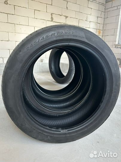 Pirelli P Zero 245/45 R19 и 275/40 R19