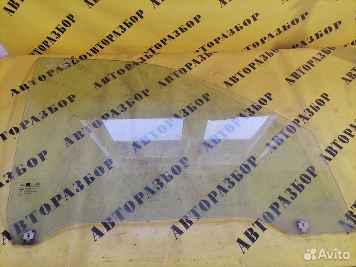Стекло двери передней правой Kia Carnival 1