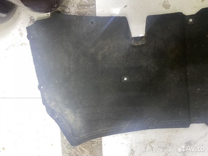 Шумоизоляция капота Nissan Qashqai J10