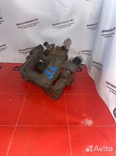 Суппорт задний левый Mercedes-Benz C-Class W204