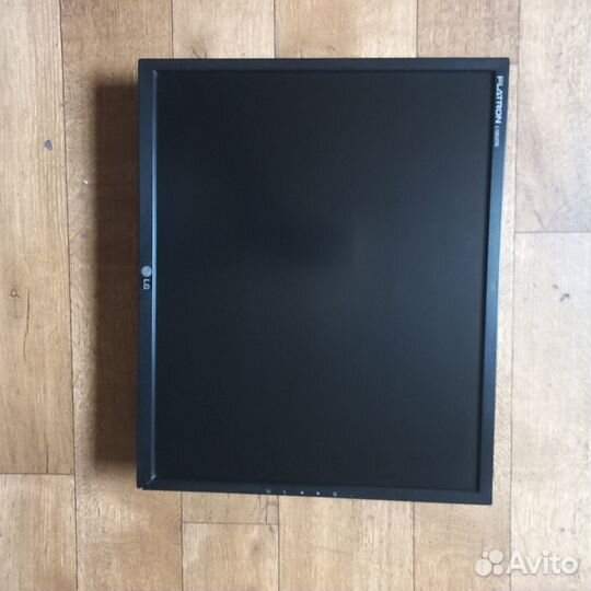 Монитор LG flatron l1953tr-BF