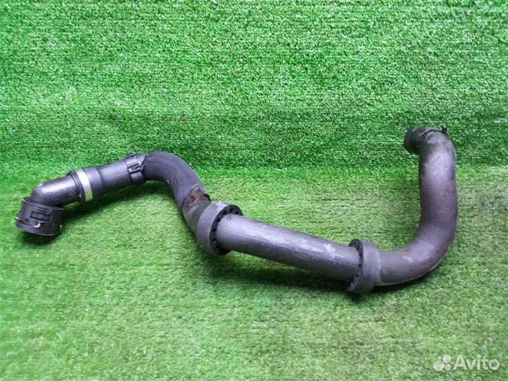 Патрубок радиатора Volkswagen Touareg (2002-2010)