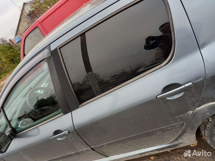 Двери задние Peugeot 307