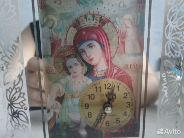 Часы с подсветкой