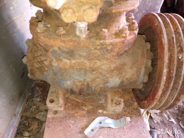 Компрессор воздушный поршневой