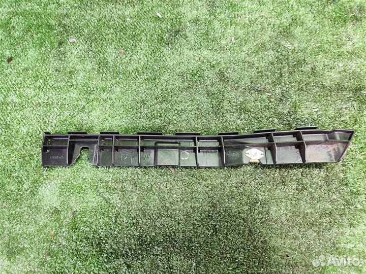 Кронштейн бампера заднего правый Subaru Tribeca W