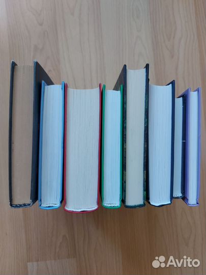 Семь книг Виктора Пелевина + книга о нем