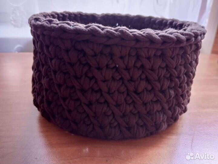 Корзина вязаная