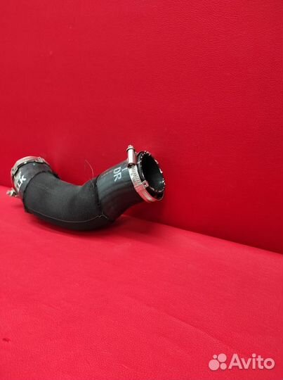 Патрубок интеркулера Audi Q7 4M