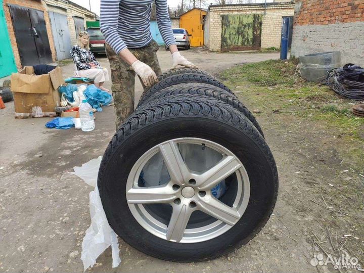 Nokian Tyres Hakkapeliitta R SUV 255/55 R18