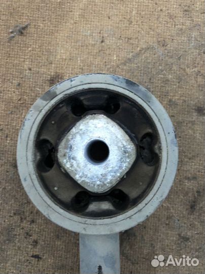 Опора кпп mitsubishi colt