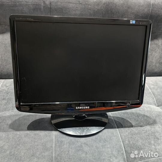 Монитор Samsung