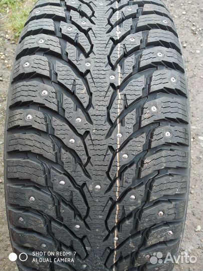Nokian Tyres Hakkapeliitta 9 SUV 215/60 R17