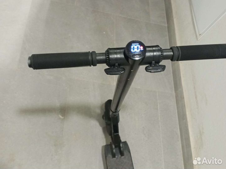 Самокат взрослый электрический бу