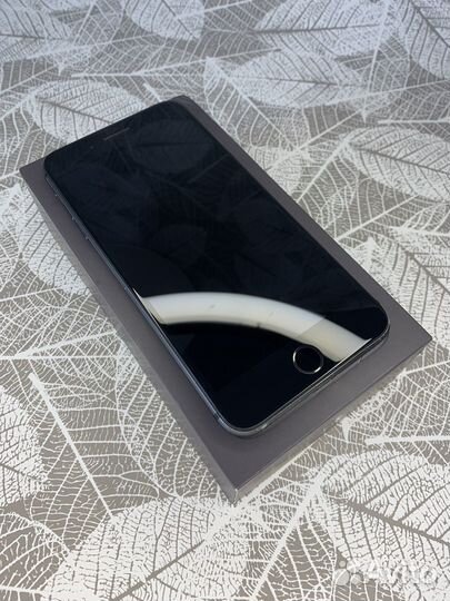 iPhone 8 plus 64gb