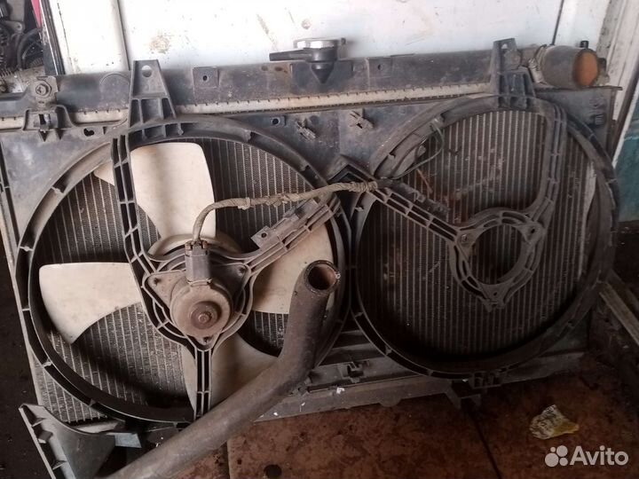 Радиатор Nissan