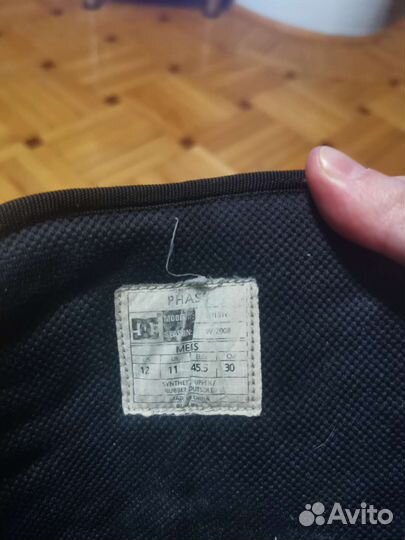 Продам сноуборд с крепами и ботами