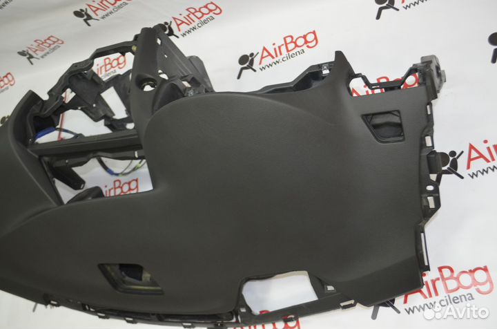 Торпедо панель приборов Lexus RX