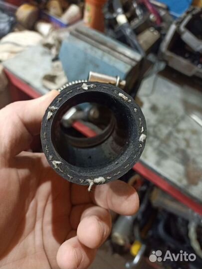 Патрубок надува