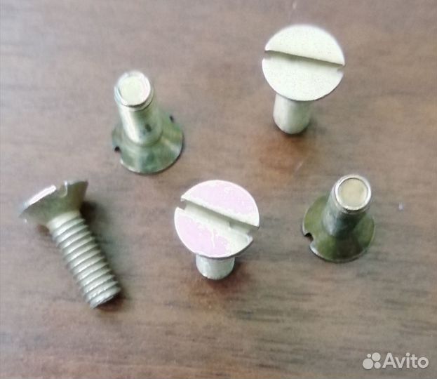 Винт 4х12 с потайной головкой и прямым шлицем