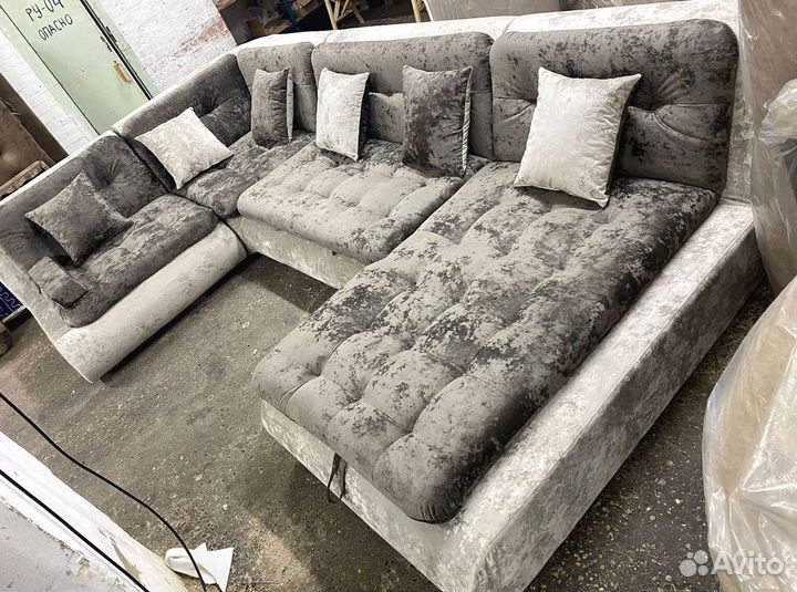 Большой п образный диван