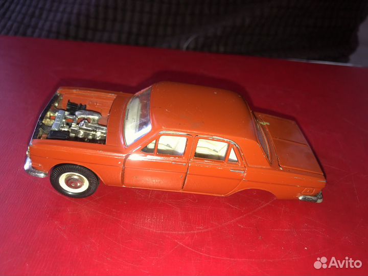 Модель автомобиля Волга газ -2410 редкий цвет